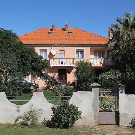 Apartments For Families With Children Privlaka, Zadar - 5747 外观 照片
