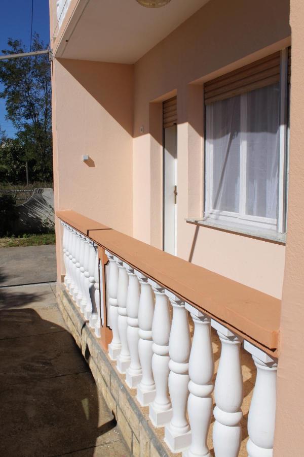 Apartments For Families With Children Privlaka, Zadar - 5747 外观 照片